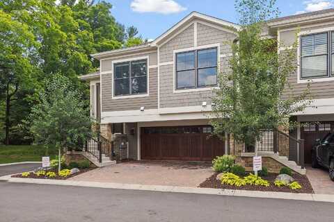 Oakcroft, WAYZATA, MN 55391