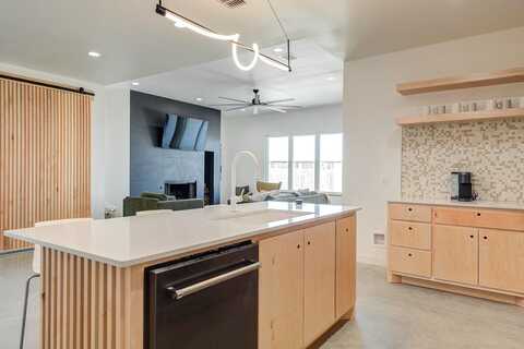 17Th, LUBBOCK, TX 79416