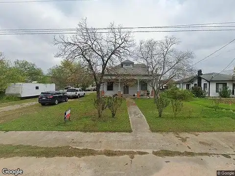 7Th, FLORESVILLE, TX 78114