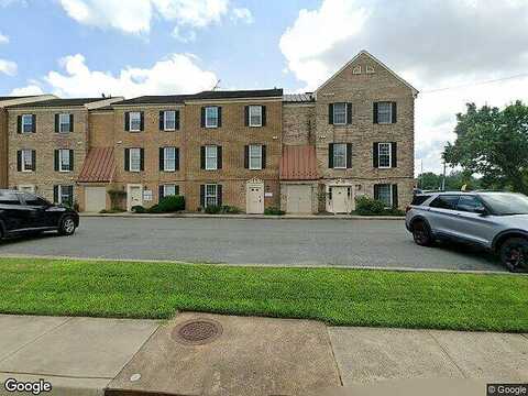 Freeman Pl, MANASSAS PARK, VA 20111