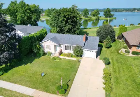 Butts, TOMAH, WI 54660