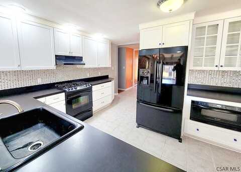 Woodcrest, JOHNSTOWN, PA 15905