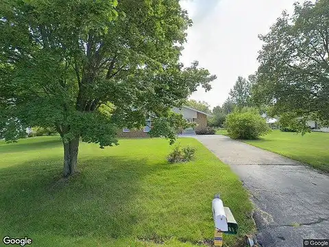 Country View, MEQUON, WI 53092
