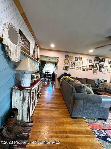 Yale, CLARKS GREEN, PA 18411