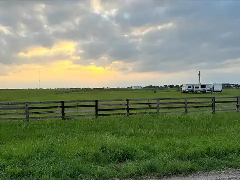 Crews Rd, Whitewright, TX 75491