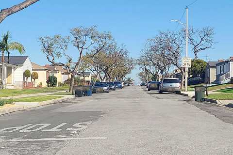 St Andrews, LOS ANGELES, CA 90047