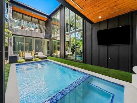 1610 NE 4th Pl, Fort Lauderdale, FL 33301
