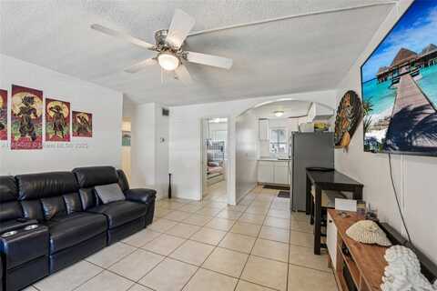 2210 Taylor St, Hollywood, FL 33020