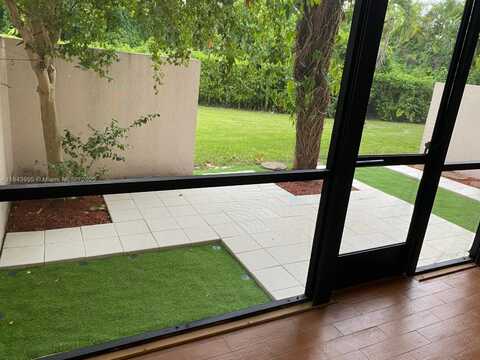 8411 Forest Hills Dr, Coral Springs, FL 33065
