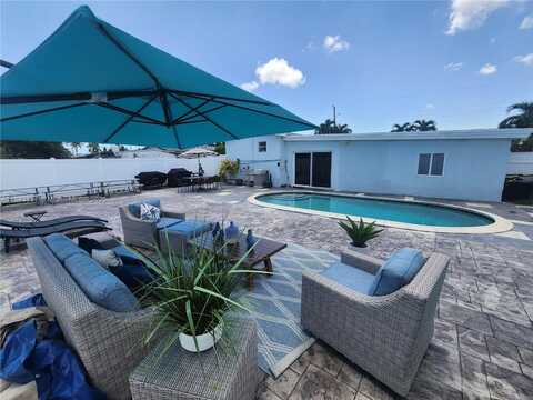 3617 NW 37th St, Lauderdale Lakes, FL 33309