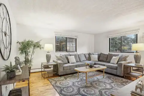 Nicollet, MINNEAPOLIS, MN 55409