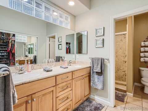 Meadow Glen, ESCONDIDO, CA 92026
