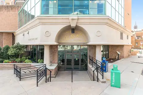 10Th, SAINT PAUL, MN 55101