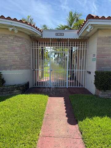 2160 Bay Dr, Miami Beach, FL 33141