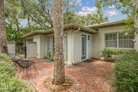 Dolphin, SAINT AUGUSTINE, FL 32080