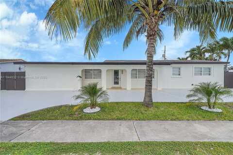 453 W 40th Pl, Hialeah, FL 33012