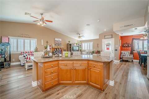 Meredith, YUCCA VALLEY, CA 92284