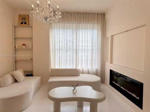 100 Collins Ave, Miami Beach, FL 33139