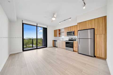 555 NE 8th St, Fort Lauderdale, FL 33304