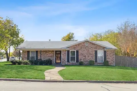 Maple, NORTH RICHLAND HILLS, TX 76180