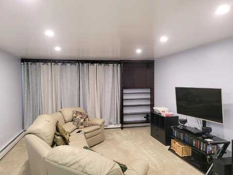 122Nd, BURNSVILLE, MN 55337
