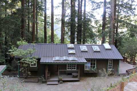 Roarke, PESCADERO, CA 94060