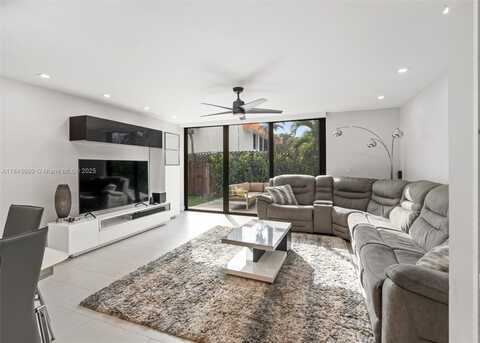 700 SE 14th St, Fort Lauderdale, FL 33316