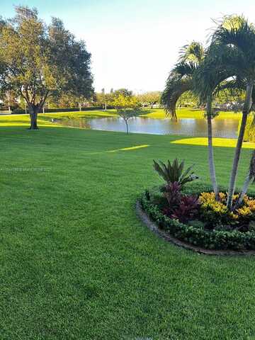 8 Fanshaw A, Boca Raton, FL 33434