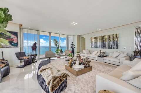 18975 Collins Ave, Sunny Isles Beach, FL 33160