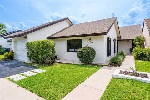 7106 SW 103rd Pl, Miami, FL 33173