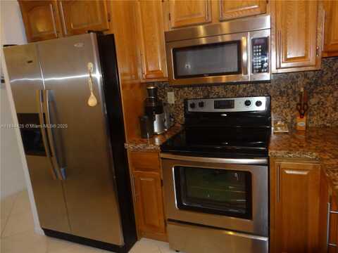 600 Three Islands Blvd, Hallandale Beach, FL 33009