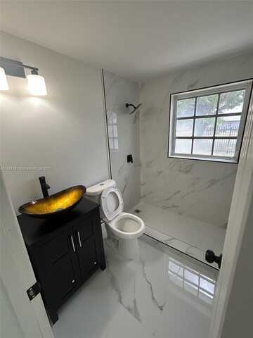 4800 NW 191st St, Miami Gardens, FL 33055