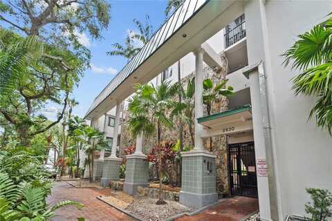 2924 Day Ave, Miami, FL 33133