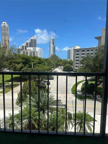 17600 N Bay Rd, Sunny Isles Beach, FL 33160