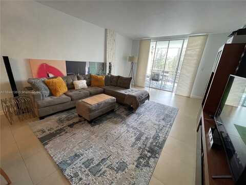 3660 NE 166th St, North Miami Beach, FL 33160