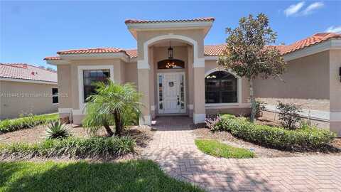 406 Cinnamom Dr, Kissimmee, FL 34759