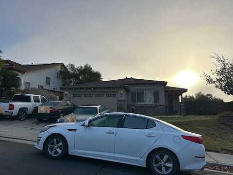 Falling Leaf, LAKE ELSINORE, CA 92530