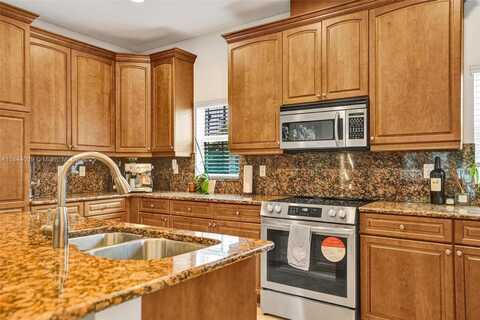 417 SE 13th St, Fort Lauderdale, FL 33316