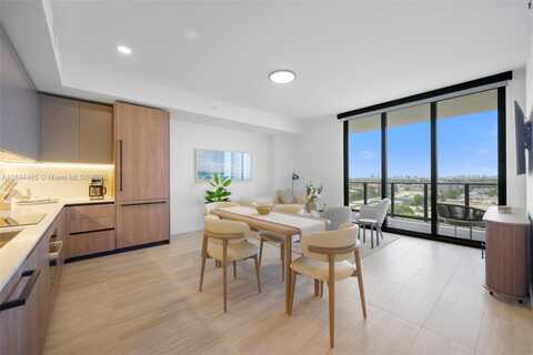 580 72nd St, Miami Beach, FL 33141