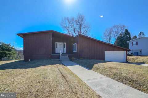 Skyline, SLATINGTON, PA 18080