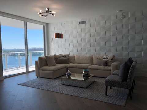 17111 Biscayne Blvd, North Miami Beach, FL 33160