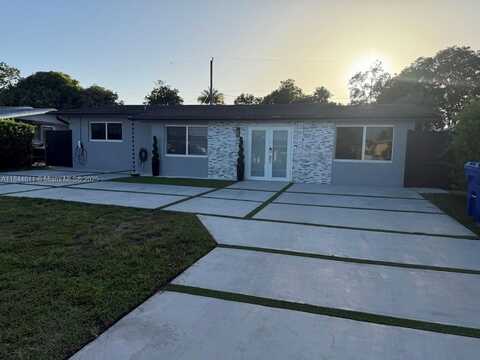 2612 Acapulco Dr, Miramar, FL 33023