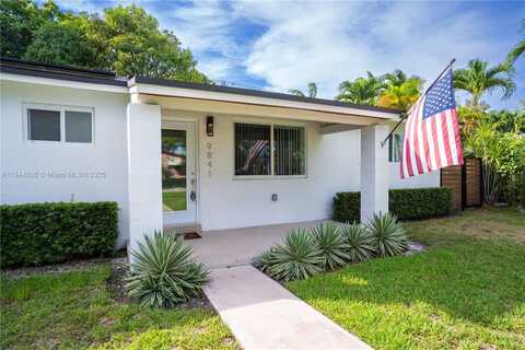 9841 Dominican Dr, Cutler Bay, FL 33189