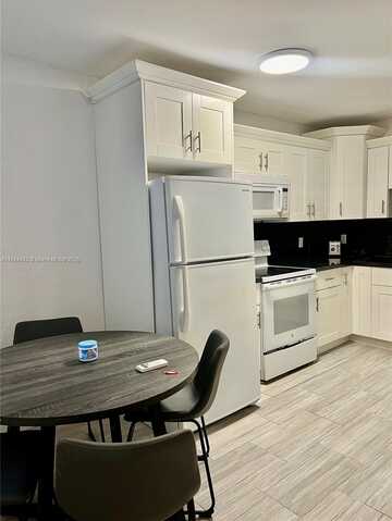 7928 Harding Ave, Miami Beach, FL 33141