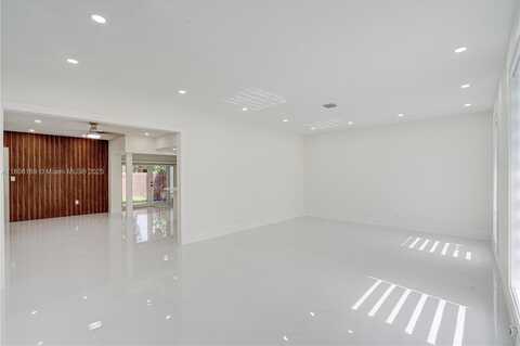 undefined, Pinecrest, FL 33156