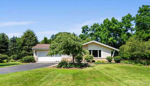 10615 N Oconnell Ln, Mequon, WI 53097