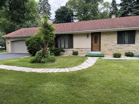 1260 Westbrooke Pkwy, Waukesha, WI 53186