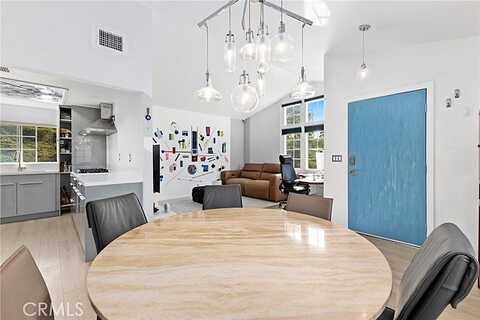 Nicole, LAGUNA NIGUEL, CA 92677