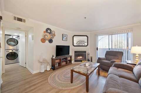Dornajo, SACRAMENTO, CA 95825