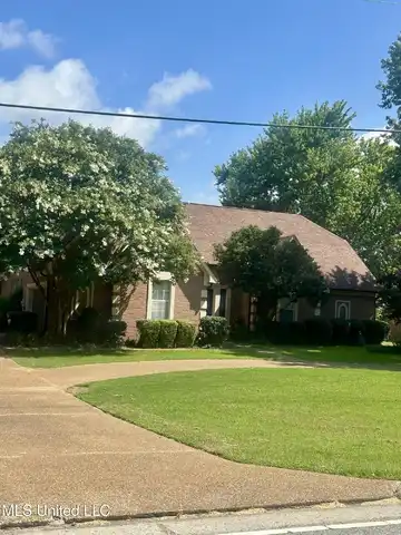 814 Byhalia Road, Hernando, MS 38632